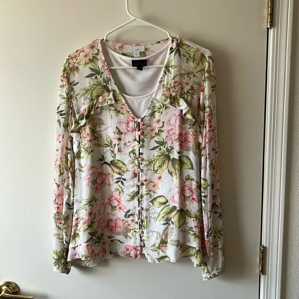J. Jill Long Sleeve Floral Button Down Blouse Size M Gently used with Tank